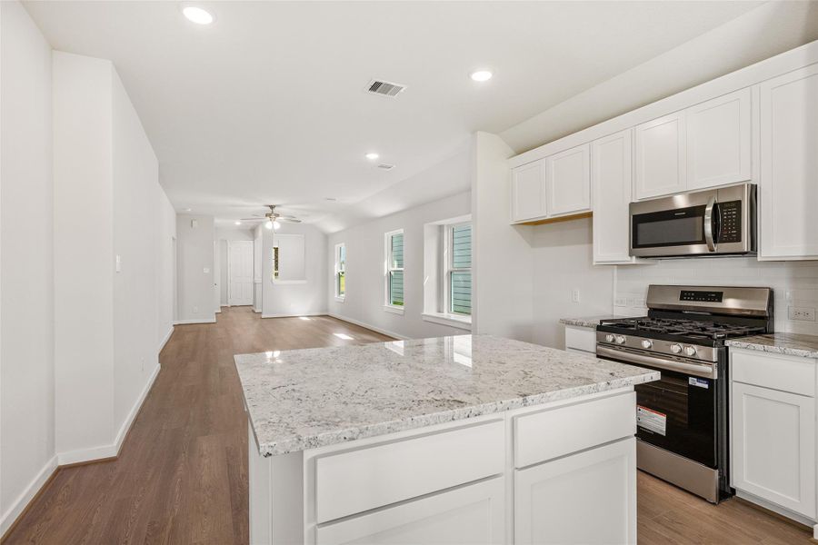 Furnished interior view inside a new home in Mostyn Springs, Magnolia (Image 7). Furnished interior view inside a new home in Mostyn Springs, Magnolia (Image 7).