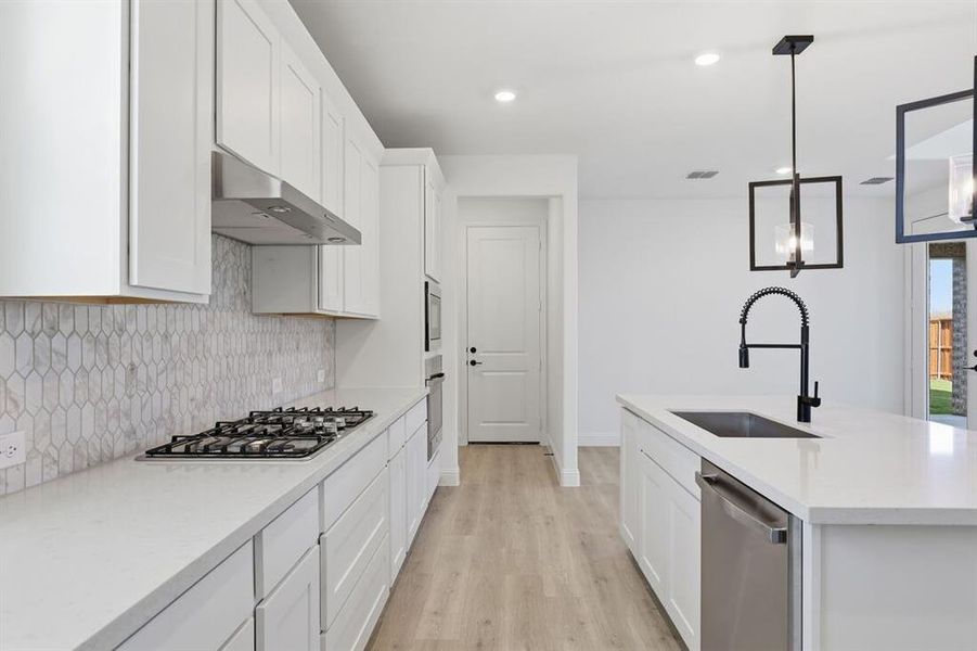 1605 Barnwood ~ Ready Now 1605 Barnwood ~ Ready Now