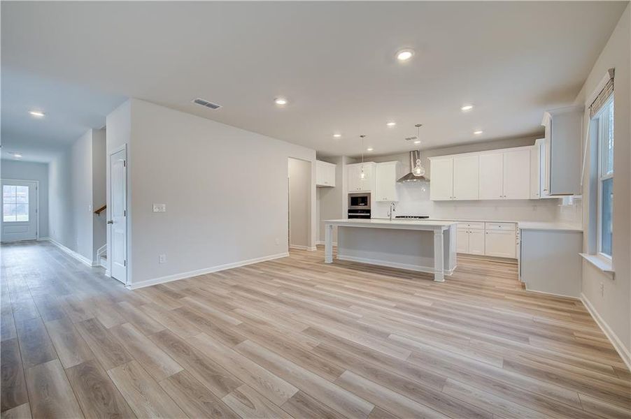 Spacious, unfurnished interior of a new home in Hamilton Lakes, Lawrenceville (Image 12).