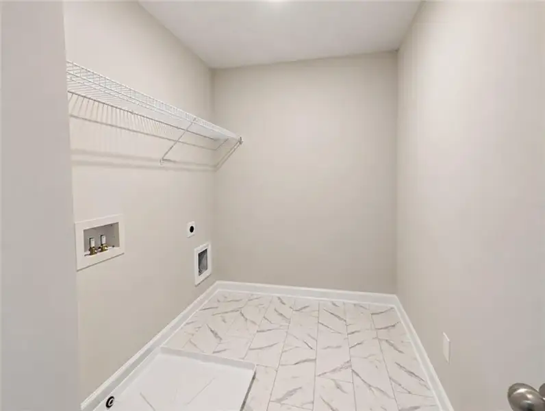Spacious, unfurnished interior of a new home in Kingsmere Estates, Loganville (Image 21).