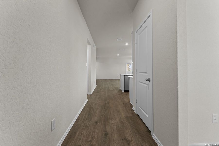 Spacious, unfurnished interior of a new home in High Garden, Comfort (Image 21).