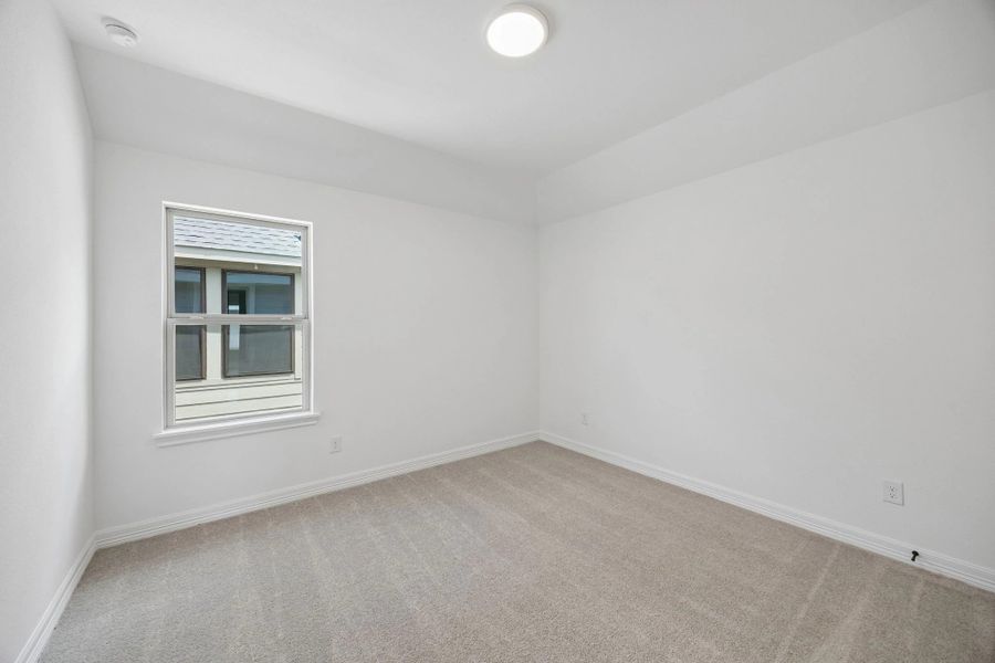 Spacious, unfurnished interior of a new home in Austin Point, Richmond (Image 19).