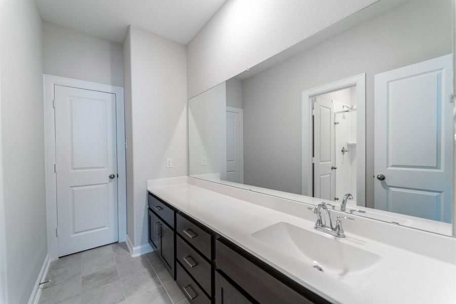 Furnished interior view inside a new home in Westwood, League City (Image 3). Furnished interior view inside a new home in Westwood, League City (Image 3).