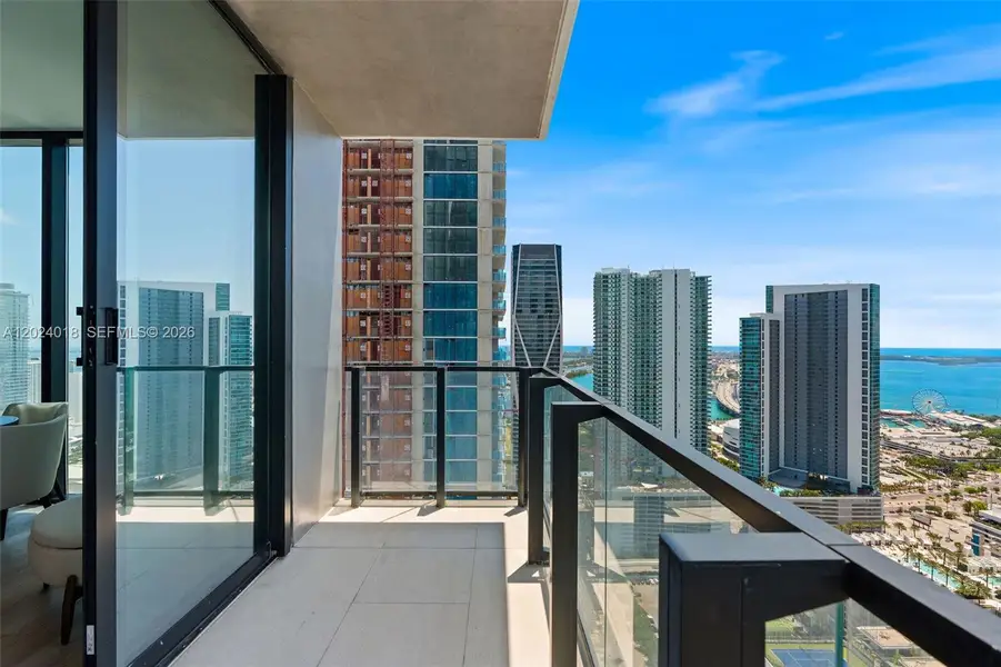 Condo located in Miami, FL showcasing its design and architecture (Image 2). Condo located in Miami, FL showcasing its design and architecture (Image 2).