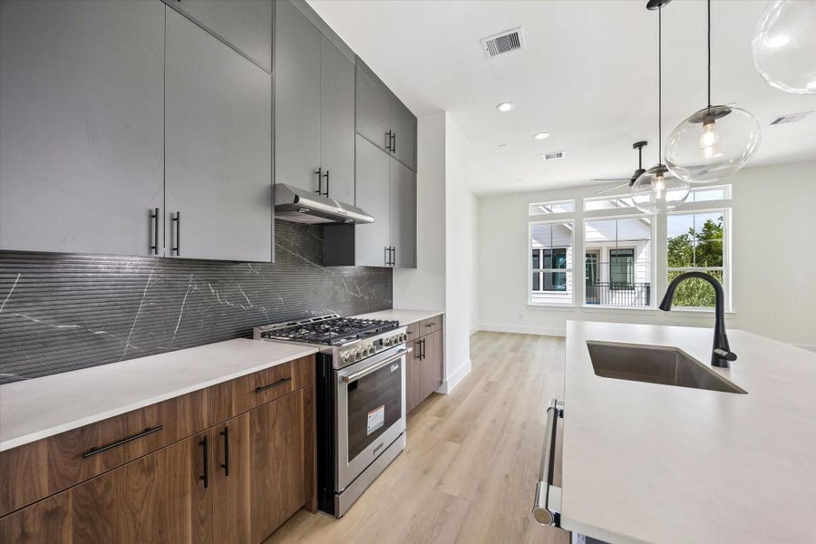 Furnished interior view inside a new home in Thornton Oaks, Houston (Image 9).