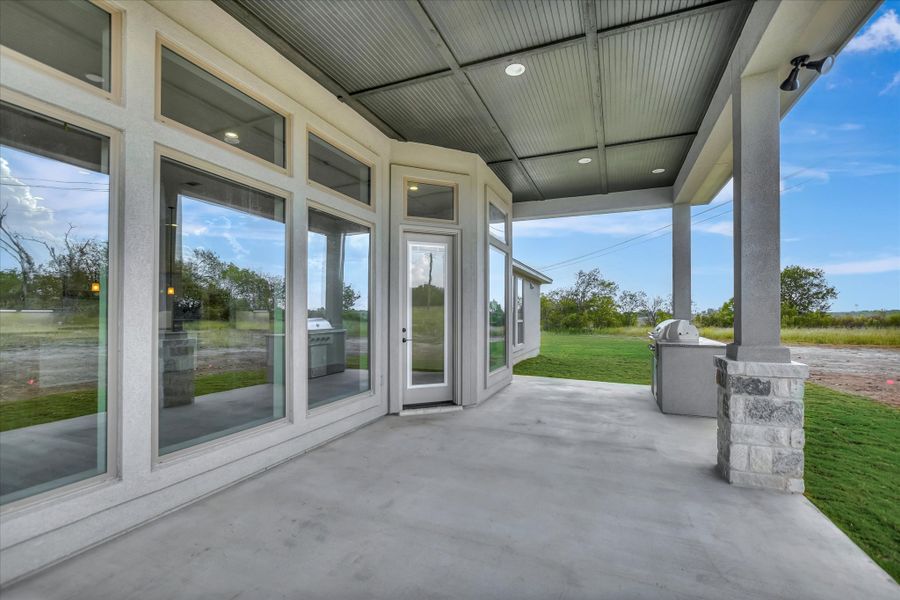 Representative exterior details of a home built from the Bandera II by Giddens Homes in Whispering Wind, Bertram (Image 41).