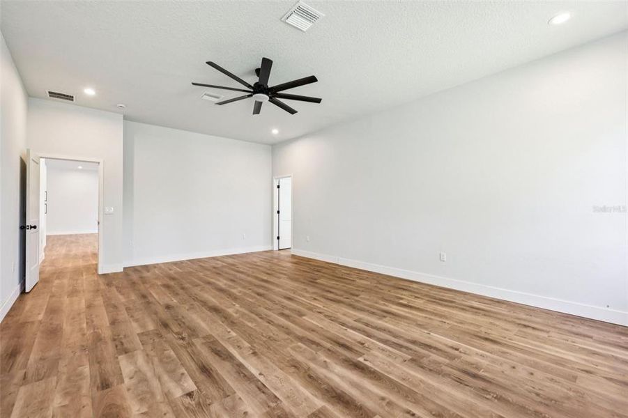 Spacious, unfurnished interior of a new home in , Deland (Image 28). Spacious, unfurnished interior of a new home in , Deland (Image 28).