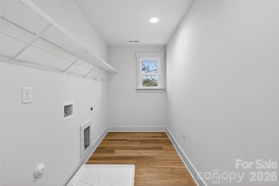 Spacious, unfurnished interior of a new home in , Charlotte (Image 30).