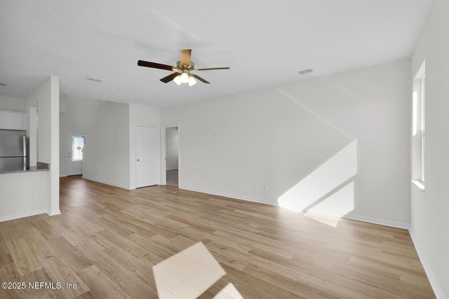 Spacious, unfurnished interior of a new home in Westport Landing, Jacksonville (Image 24).