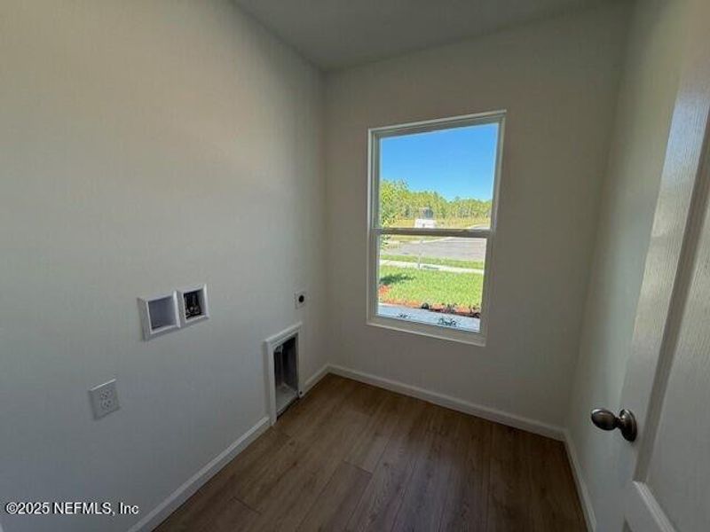 Spacious, unfurnished interior of a new home in Grand Reserve, Bunnell (Image 33).
