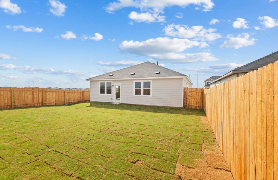 Exterior details and patio area of a home in Alto, San Marcos (Image 4).