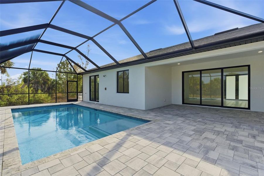 Exterior details and patio area of a home in , Port Charlotte (Image 27).