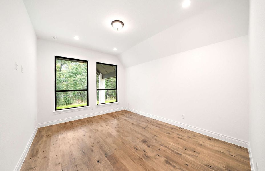 Spacious, unfurnished interior of a new home in Bridgeland 60′, Cypress (Image 27).