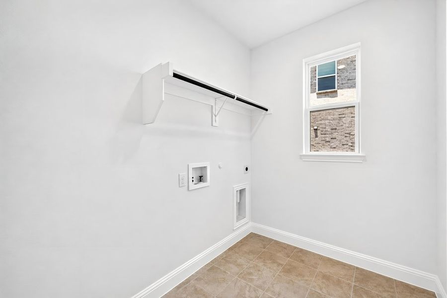 Spacious, unfurnished interior of a new home in Highland Lakes, McKinney (Image 27). Spacious, unfurnished interior of a new home in Highland Lakes, McKinney (Image 27).