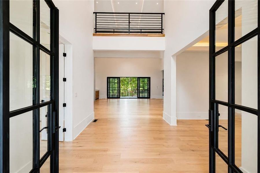 Spacious, unfurnished interior of a new home in , Alpharetta (Image 25).