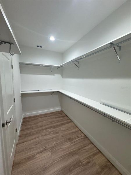 Spacious, unfurnished interior of a new home in , Apopka (Image 13).