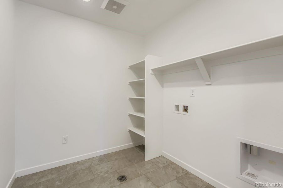 Spacious, unfurnished interior of a new home in Ledge Rock: The Monarch Collection, Johnstown (Image 11).