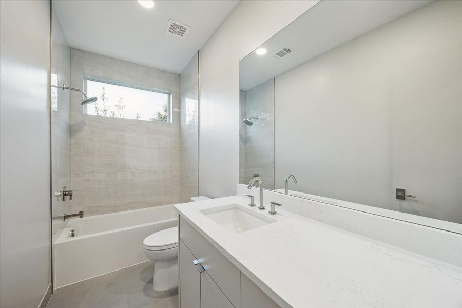 Furnished interior view inside a new home in , Houston (Image 8).