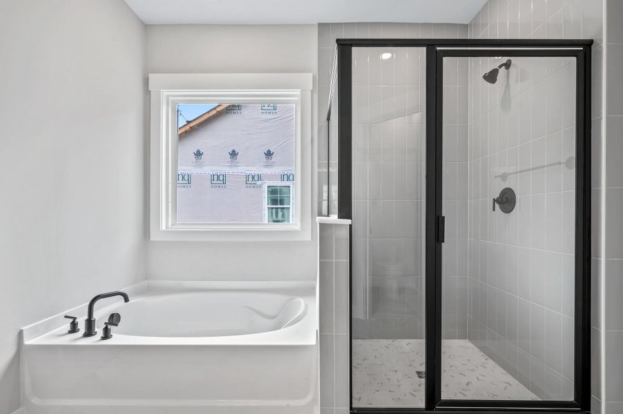 Image 46 of a home in Creek Pointe.