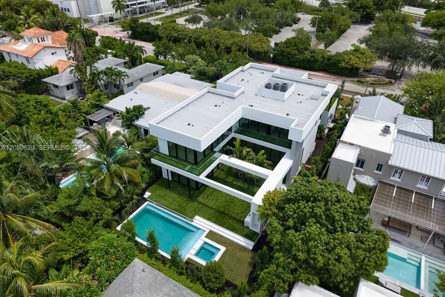 Community amenities in , Miami Beach (Image 47).