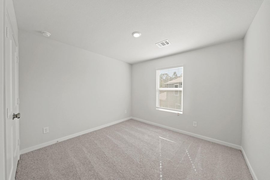 Spacious, unfurnished interior of a new home in Maple Heights, Porter (Image 18).