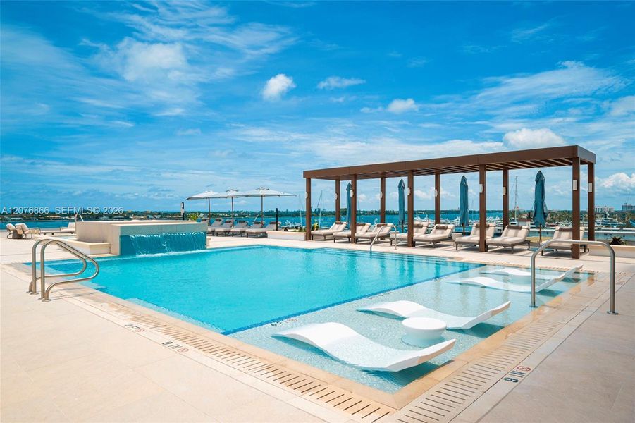 Community amenities in , Palm Beach (Image 23).