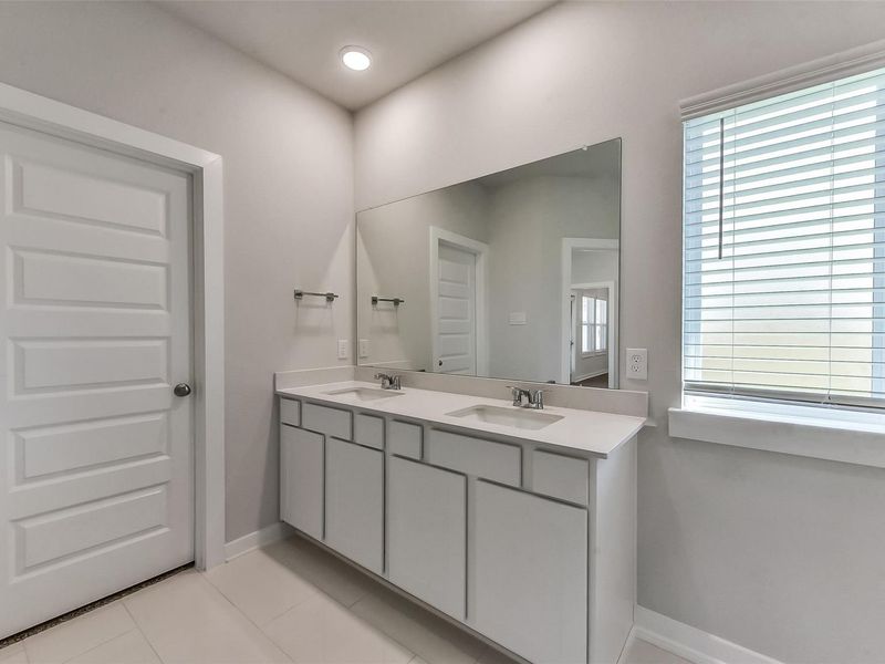 Furnished interior view inside a new home in River Ranch Meadows, Dayton (Image 19).