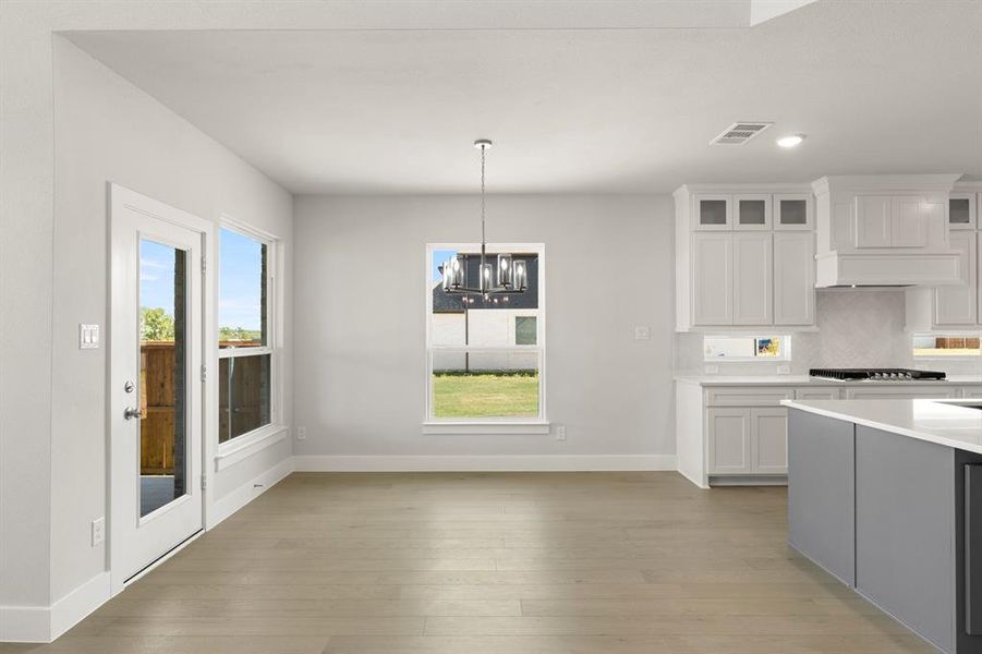 12_13. 5537 Aiken - Nook 12_13. 5537 Aiken - Nook