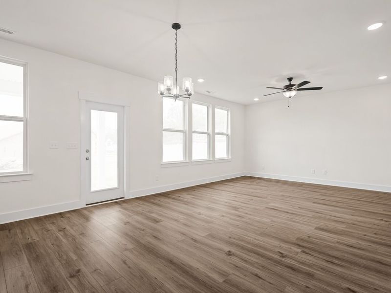 Spacious, unfurnished interior of a new home in Woods Crossing, Gallatin (Image 31).