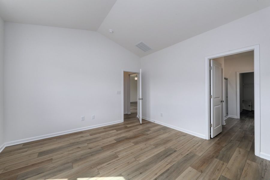 Spacious, unfurnished interior of a new home in Jordan Grove, Conway (Image 35).