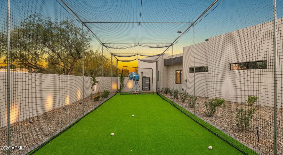 98-web-or-mls-Backyard3