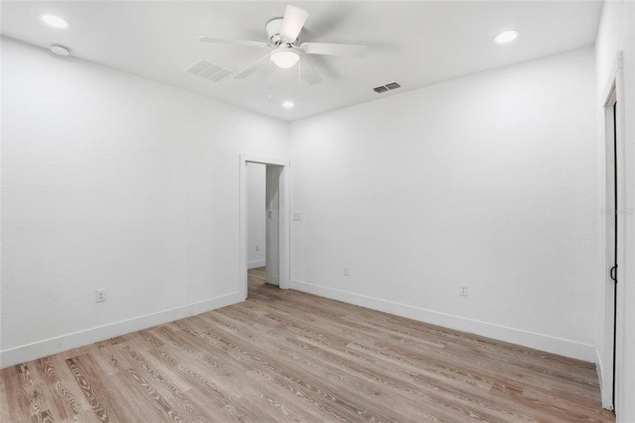 Spacious, unfurnished interior of a new home in , Interlachen (Image 16).