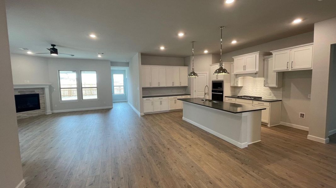 Image 6 of a home in Wellborn Settlement.