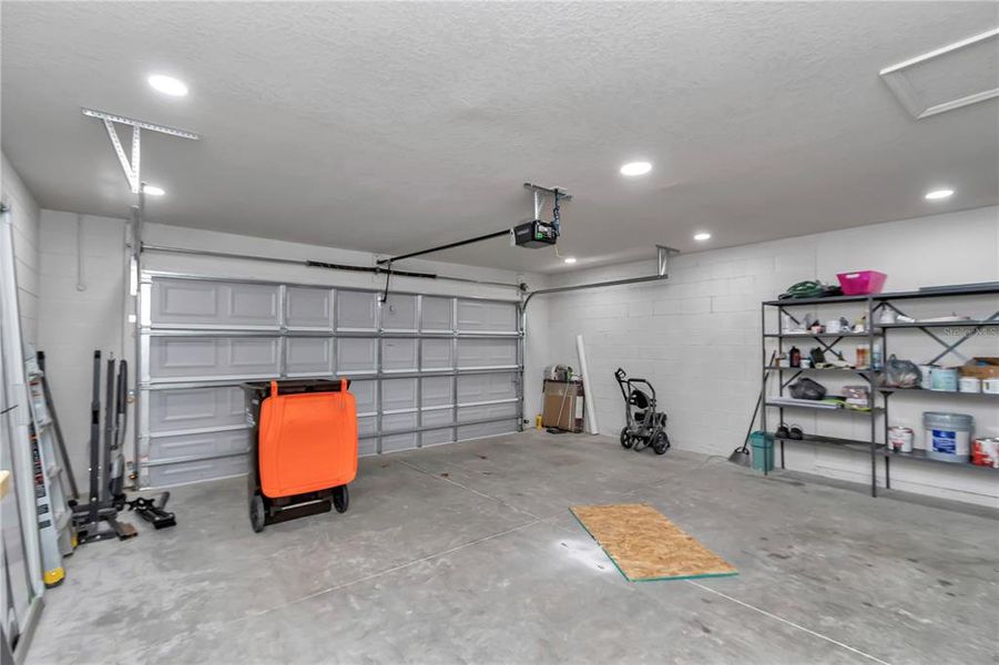 Spacious, unfurnished interior of a new home in Diamond Ridge, Belleview (Image 31).