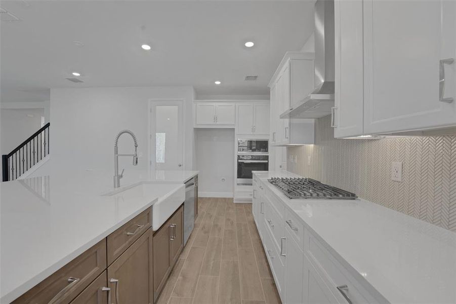 Furnished interior view inside a new home in Palms at Windermere, Windermere (Image 9).