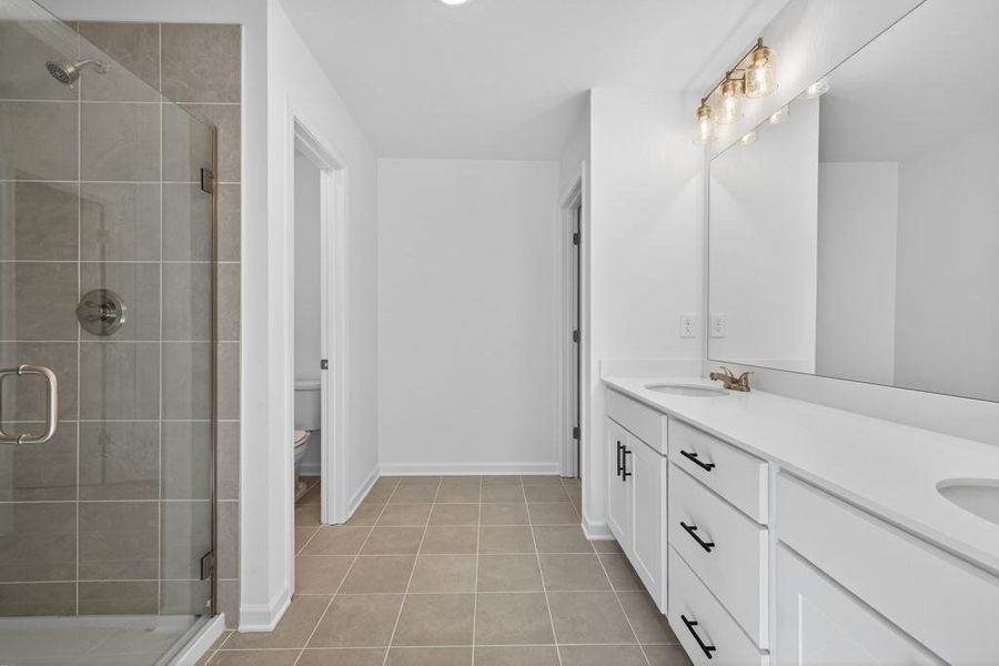 Furnished interior view inside a new home in , Jefferson (Image 11).