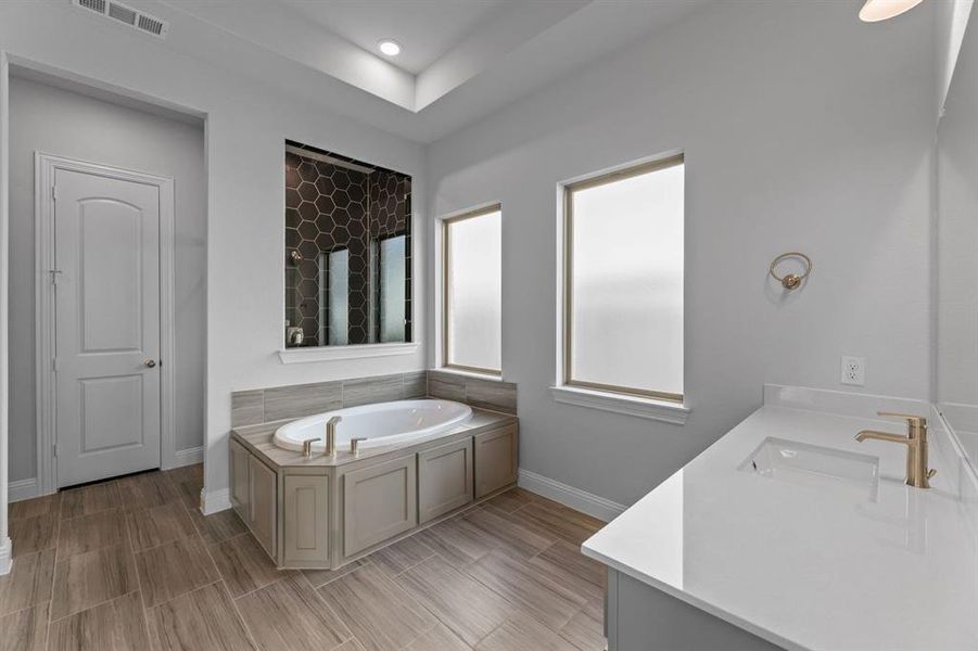 DAL_Painted Tree_Haskell II_4005 Gervais Drive (24)