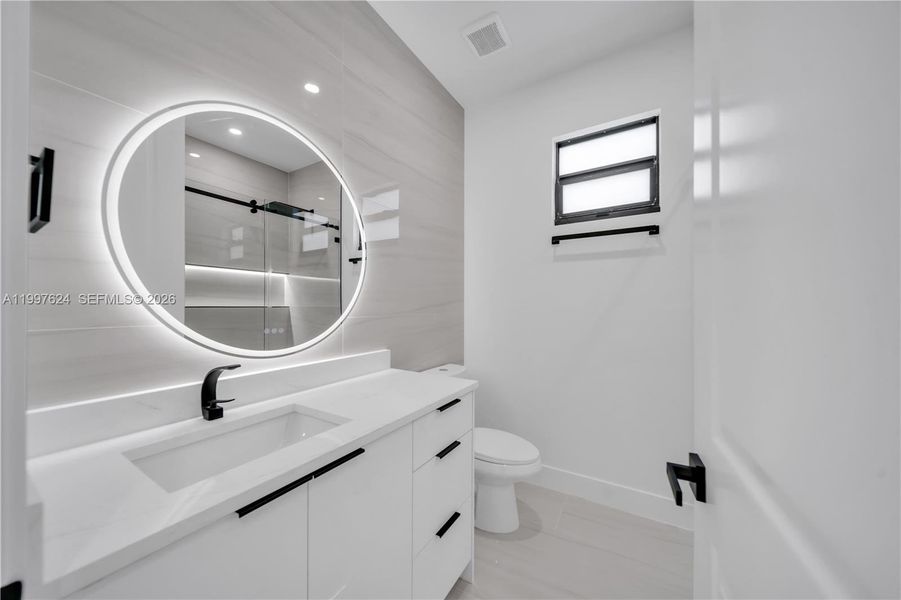 Furnished interior view inside a new home in , Lehigh Acres (Image 5).