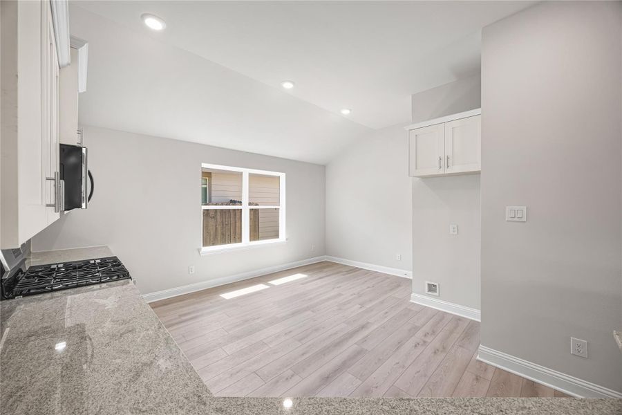 Spacious, unfurnished interior of a new home in Grand Oaks Reserve, Cleveland (Image 15). Spacious, unfurnished interior of a new home in Grand Oaks Reserve, Cleveland (Image 15).