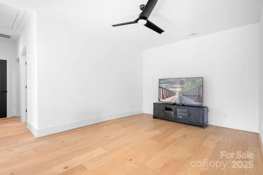 Spacious, unfurnished interior of a new home in , Mooresville (Image 27).