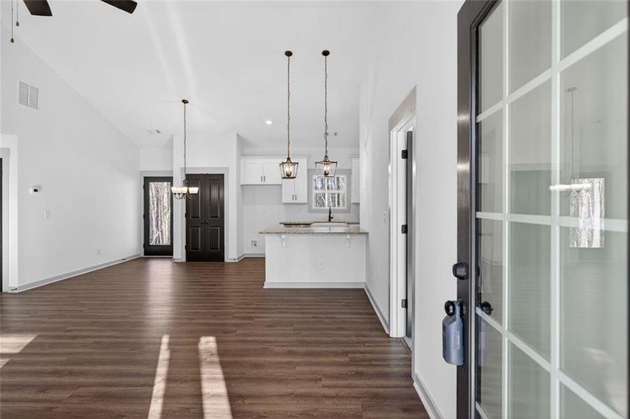 Spacious, unfurnished interior of a new home in , Dallas (Image 21).