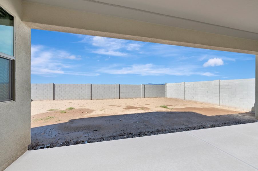 Exterior details and patio area of a home in Terraza, San Tan Valley (Image 4).