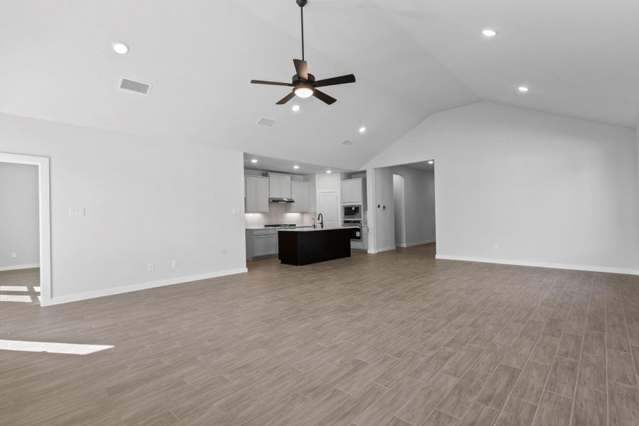 Spacious, unfurnished interior of a new home in Harvest Green - Final Opportunities, Richmond (Image 10). Spacious, unfurnished interior of a new home in Harvest Green - Final Opportunities, Richmond (Image 10).