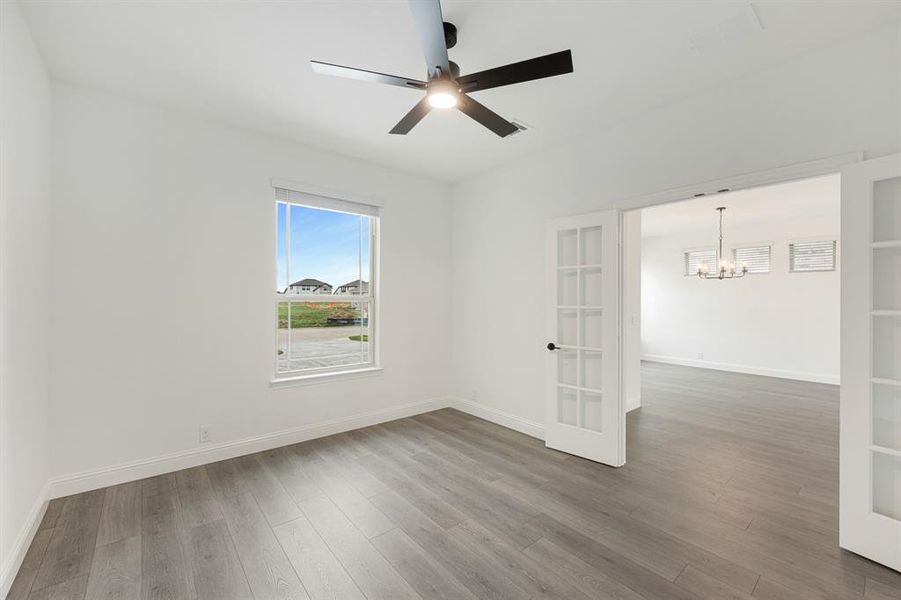 Spacious, unfurnished interior of a new home in East Oak Creek, Commerce (Image 17).