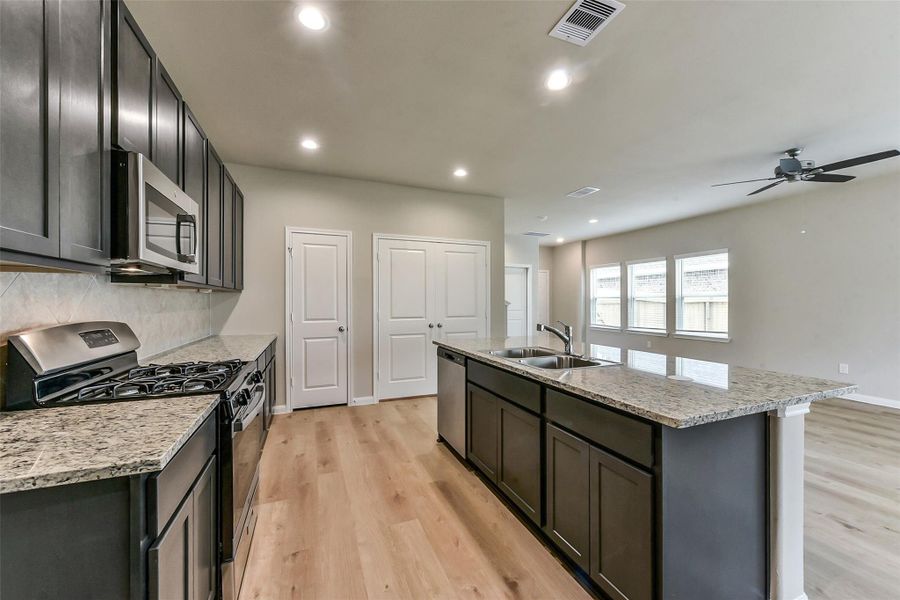 Furnished interior view inside a new home in King Oaks Village, Baytown (Image 8). Furnished interior view inside a new home in King Oaks Village, Baytown (Image 8).