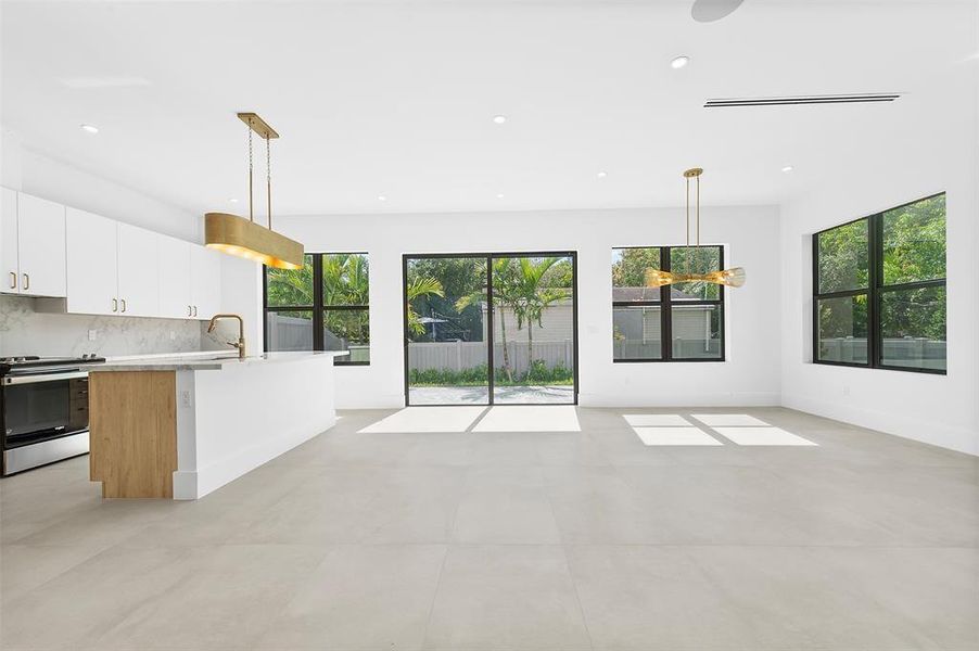 Furnished interior view inside a new home in , Fort Lauderdale (Image 13).