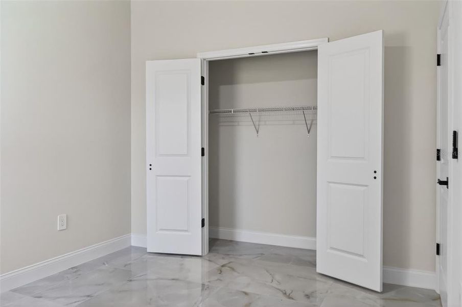 Spacious, unfurnished interior of a new home in , Ocala (Image 16).