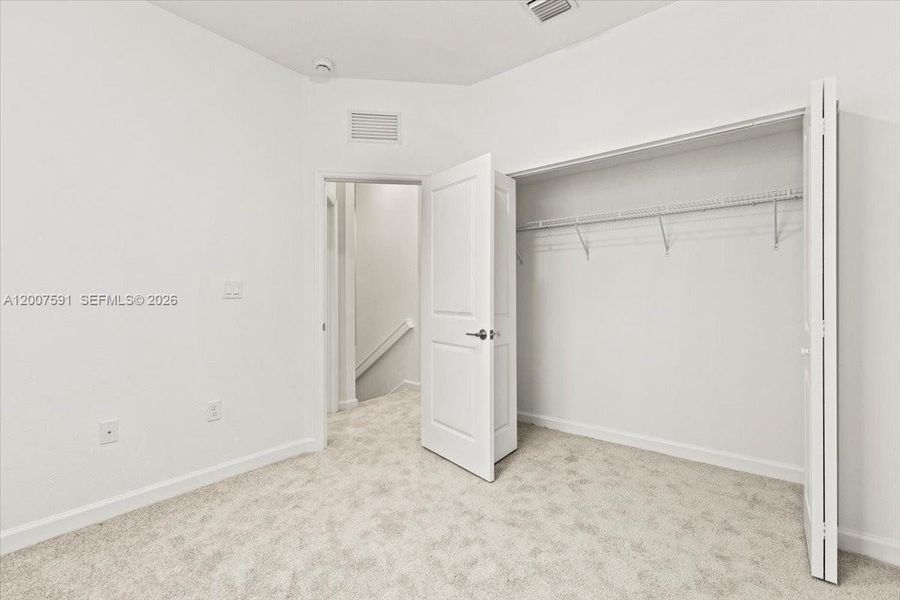 Spacious, unfurnished interior of a new home in , Homestead (Image 24).
