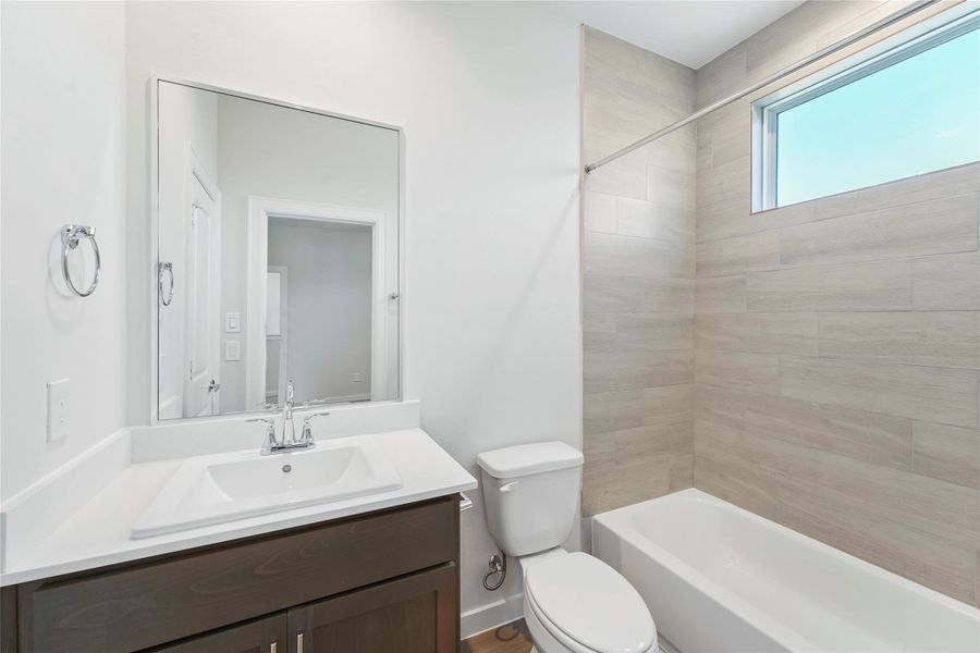 Secondary Full Bathroom 3rd Floor Secondary Full Bathroom 3rd Floor