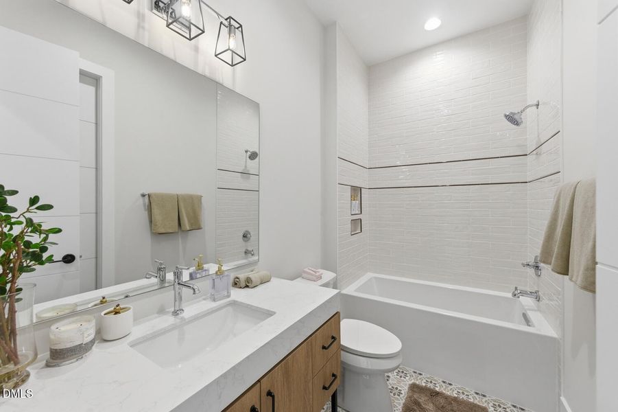 9009 Meadow Pointe Ct (84)